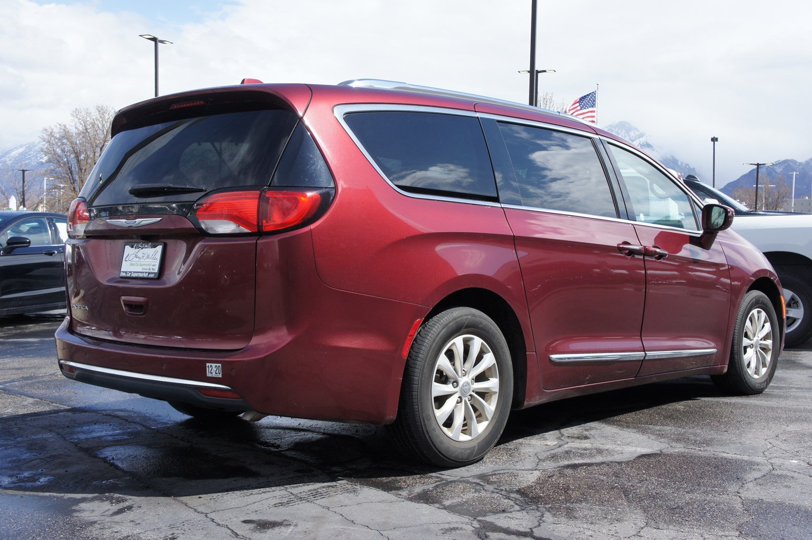 PreOwned 2018 Chrysler Pacifica Touring L Minivan