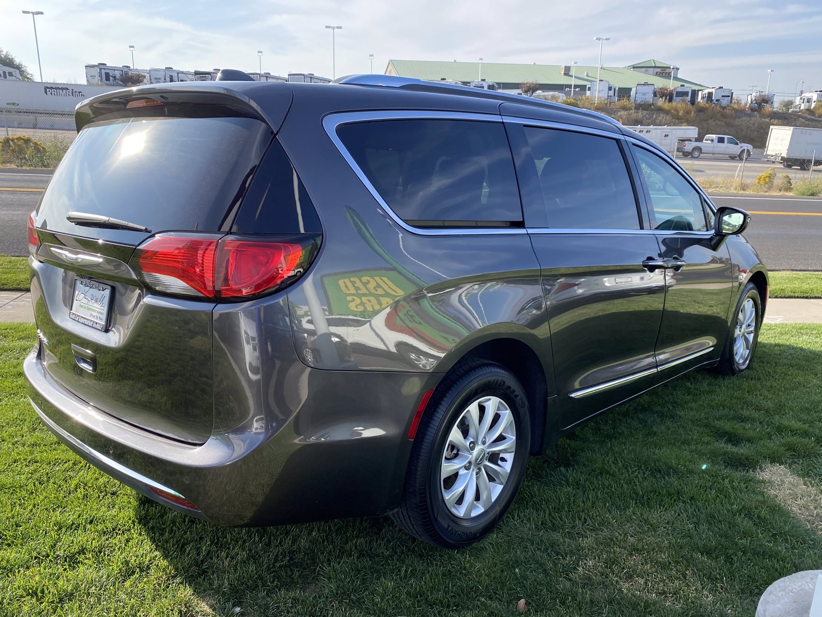 PreOwned 2019 Chrysler Pacifica Touring L Minivan