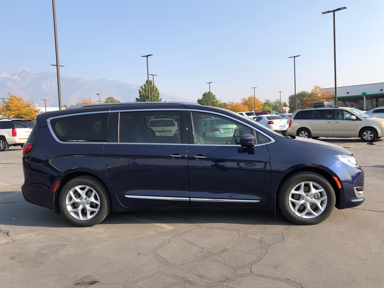 PreOwned 2018 Chrysler Pacifica Touring L Plus Minivan